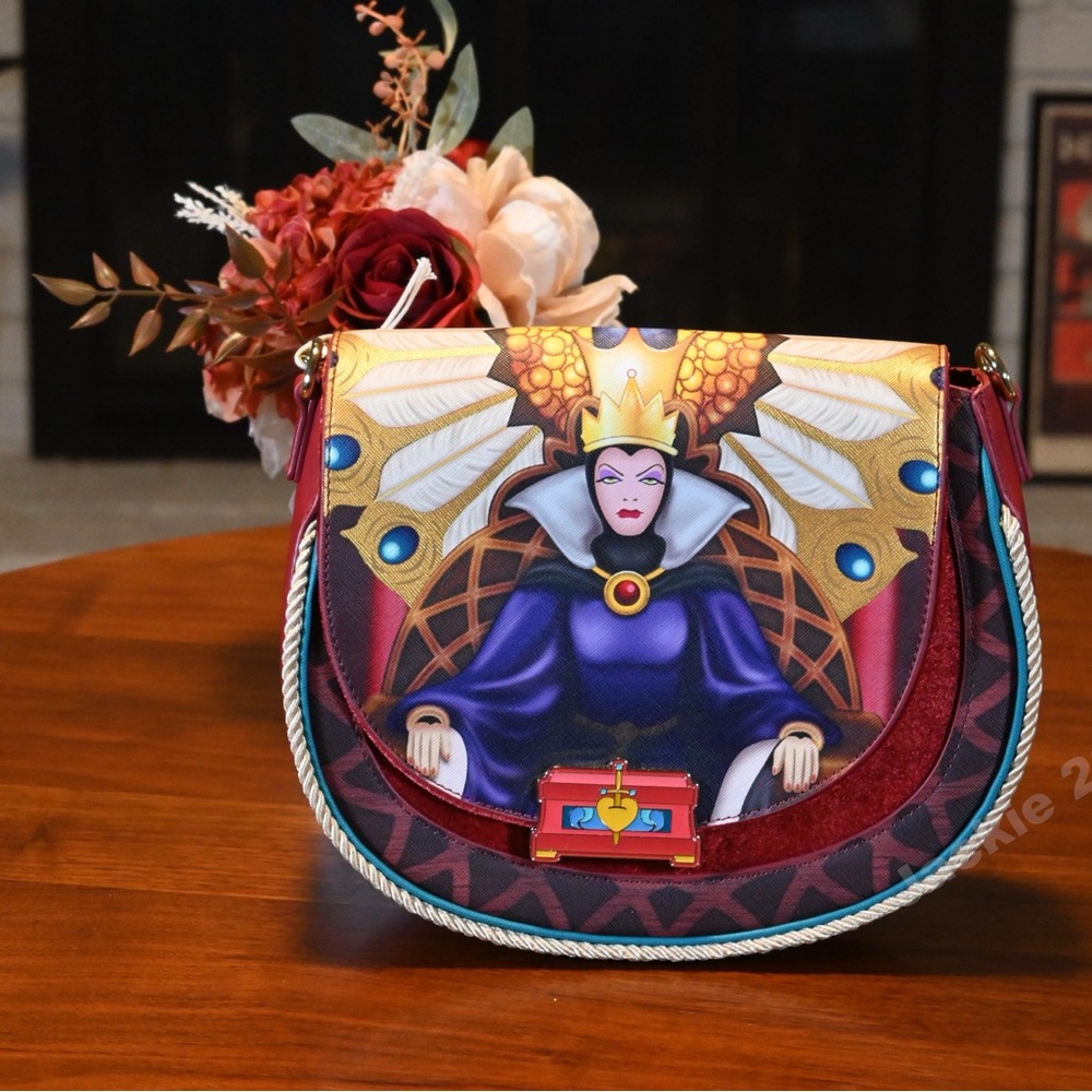Evil Queen Loungefly Disney Women's Bag